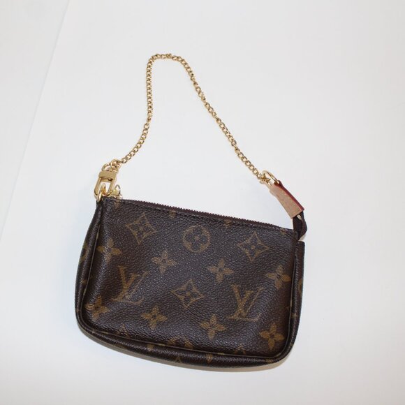 Louis Vuitton Pochette - Picture 1 of 7